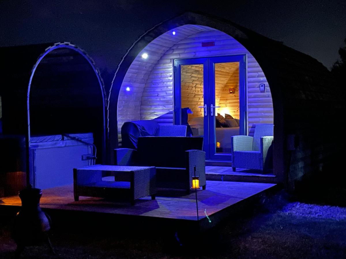 Little Meadow Pods With Hot Tub