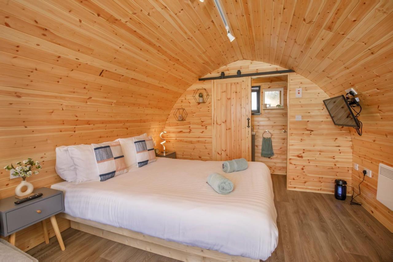 Little Meadow Pods With Hot Tub Йорк